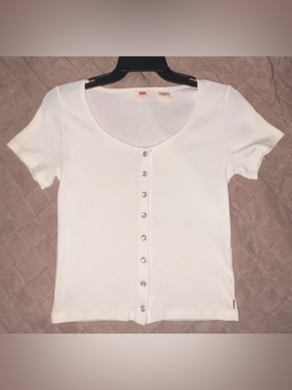 NWOT Levi's Cream Ribbed Button-Front Tee - Picture 4 of 6